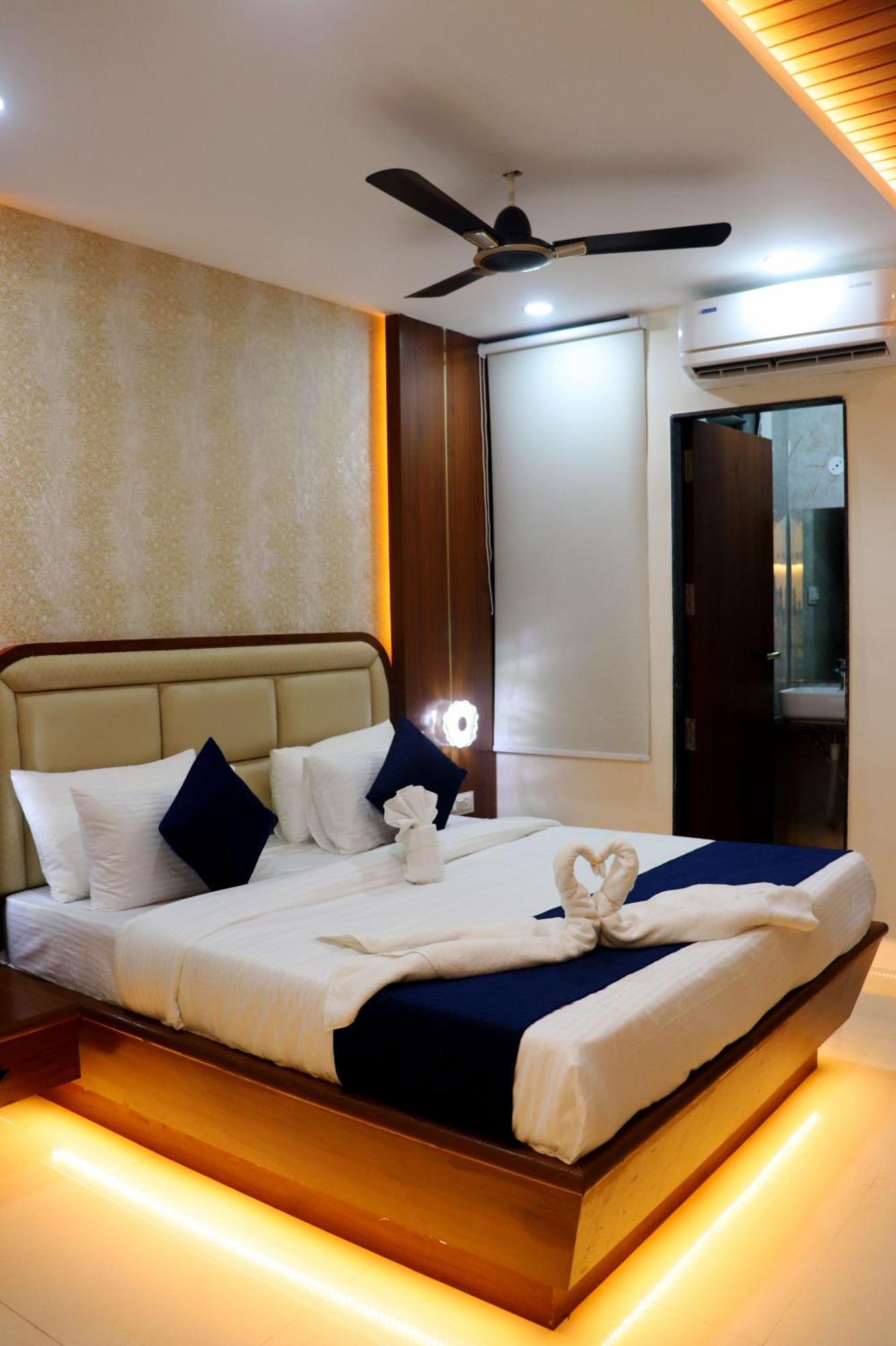 Hotel Aranyasutra Inaya, Indore Buitenkant foto